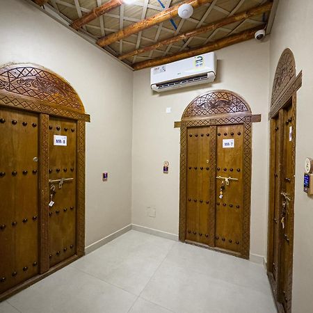 Ihyaa Inn Низва Екстериор снимка